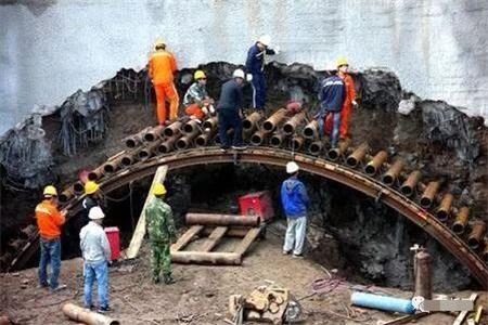 广德隧道钢花管支护案例
